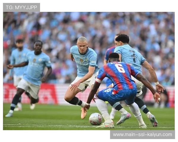 社区盾杯曼城复仇水晶宫，哈兰德点球锁定胜局