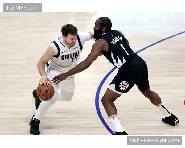 独行侠与国王卡位战加时,东契奇欧文合砍85分