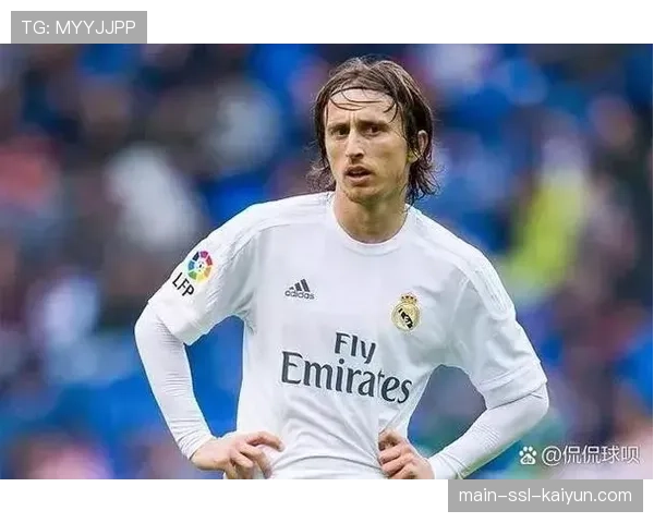 特写:39岁的莫德里奇替补登场指挥调度,皇马中场控制力瞬间提升